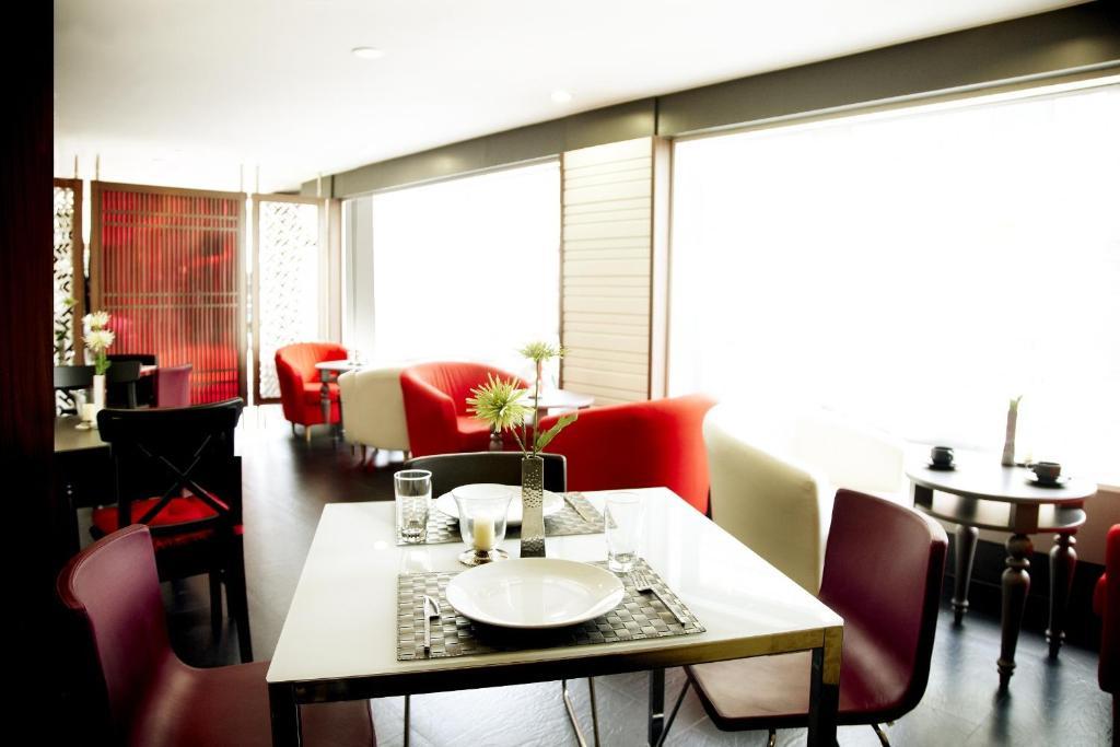 Poste 43 Residence Bangkok Luaran gambar